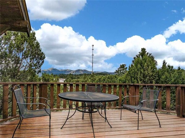 كابينة - عدة أسرّة - بمغطس ساخن - منظر للجبل | شرفة