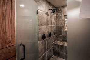 Cabin, Multiple Beds, Hot Tub, Mountain View | Bathroom - Lucky Bear Lodge - Three Bedroom Cabin (Ruidoso)