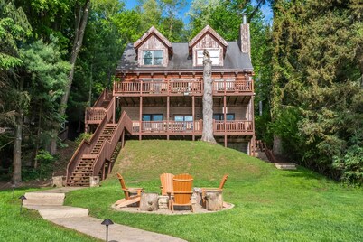 The Treehouse 6 Bedroom House