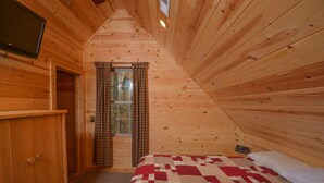 3 bedrooms, free WiFi, bed sheets - Grin Inn Bear It 3 Bedroom House (Oakland)