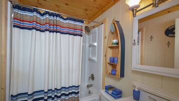 House, Multiple Beds, Fireplace | Bathroom | Towels