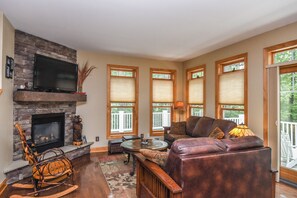 House, Multiple Beds, Hot Tub | Living room | TV, fireplace, DVD player - Sunset Cove 3 Bedroom House (Swanton)