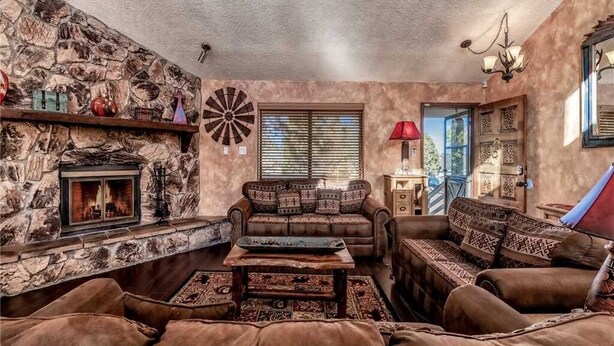 Cabin, Multiple Beds, Hot Tub, Mountain View | Living room - Naylor Mountain Retreat - Three Bedroom Cabin with Hot Tub (Alto)