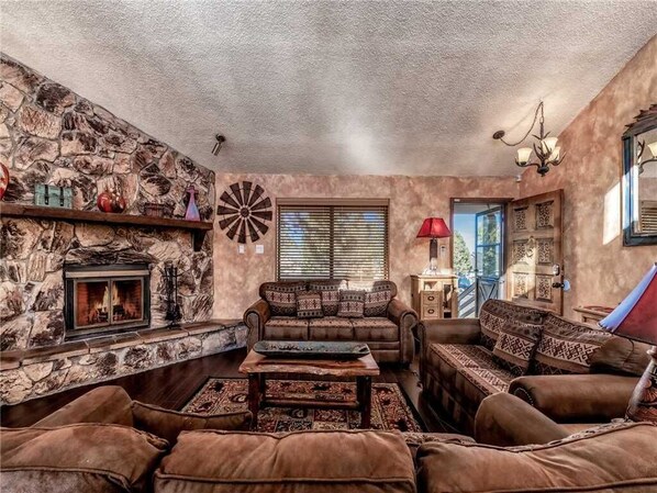 Cabin, Multiple Beds, Hot Tub, Mountain View | Living room | Flat-screen TV, fireplace, DVD player - Naylor Mountain Retreat - Three Bedroom Cabin with Hot Tub (Alto)