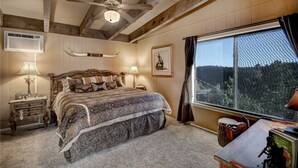 Cabane, plusieurs lits, bain à remous, vue montagne