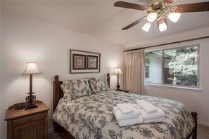 Cabin, Multiple Beds, Hot Tub