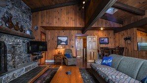 House, Multiple Beds, Hot Tub | Living room - Oakleaf Lodge 5 Bedroom House (Swanton)
