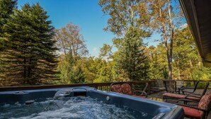 House, Multiple Beds, Hot Tub | Spa - Oakleaf Lodge 5 Bedroom House (Swanton)