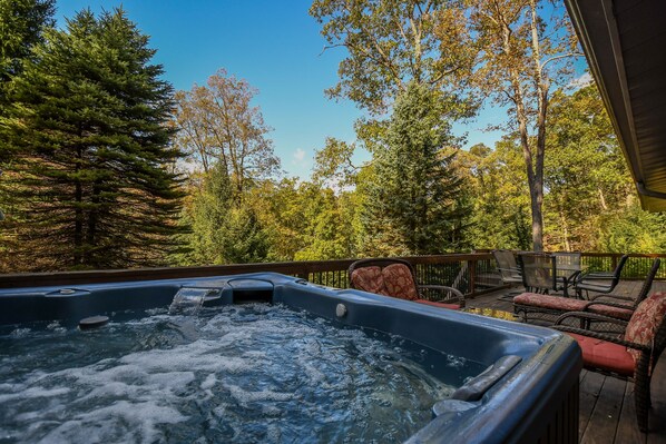 House, Multiple Beds, Hot Tub | Spa