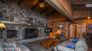 House, Multiple Beds, Hot Tub | Living room - Oakleaf Lodge 5 Bedroom House (Swanton)