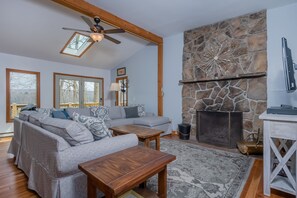 House, Multiple Beds, Fireplace | Living room