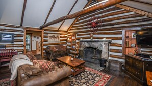 Unclassified image, 3 of 45, button - Tucked Inn 4 Bedroom House (Swanton)