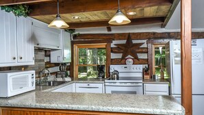 Unclassified image, 4 of 45, button - Tucked Inn 4 Bedroom House (Swanton)