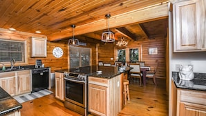 House, Multiple Beds, Hot Tub | Private kitchen