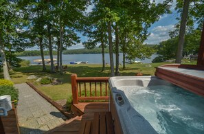 House, Multiple Beds, Fireplace | Spa - Stoney Point 5 Bedroom House (Oakland)