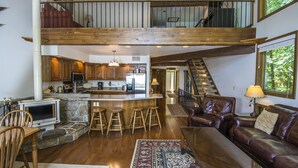 Unclassified image, 3 of 27, button - Quiet Reflections 3 Bedroom Townhome (Oakland)