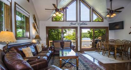 Quiet Reflections 3 Bedroom Townhome