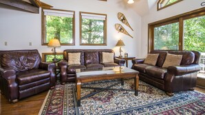 Unclassified image, 2 of 27, button - Quiet Reflections 3 Bedroom Townhome (Oakland)