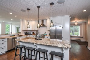 하우스, 침대(여러 개), 온수 욕조 | 전용 주방 | 냉장고, 전자레인지, 오븐, 쿡탑