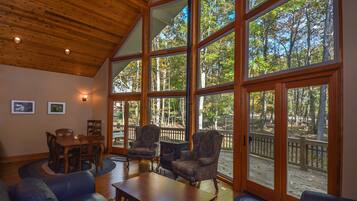 Rumah, 3 kamar tidur, hot tub | Area keluarga | TV dan pemutar DVD