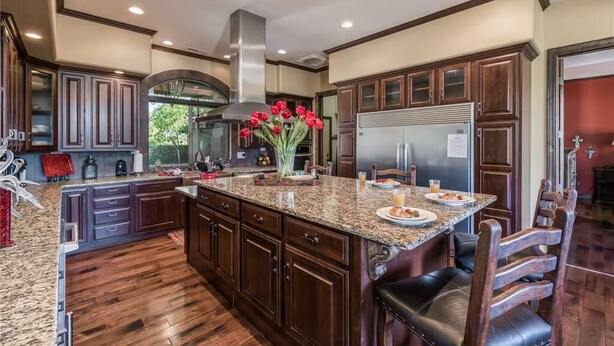 Cabin, Multiple Beds, Hot Tub, Mountain View | Private kitchen | Coffee/tea maker, fridge, microwave, oven - Sky Hawk Lodge - Four Bedroom Cabin (Alto)