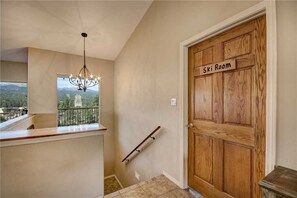 Cabin, Multiple Beds, Patio, Mountain View
