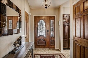 Cabaña, varias camas, patio, vista a la montaña | 3 habitaciones, wifi gratis y ropa de cama 