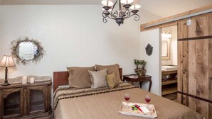 Cabaña, varias camas, hidromasaje, vista a la montaña | 2 habitaciones, wifi gratis y ropa de cama 
