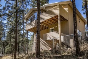 Exterior - Treetop - Two Bedroom Cabin (Ruidoso)