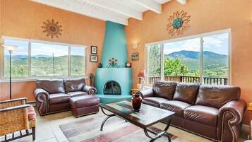 Condo, Multiple Beds, Patio, Mountain View | Living room | TV, fireplace