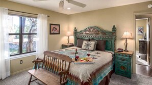 Cabana, várias camas, banheira de imersão, vista para a montanha | 3 quartos, Wi-Fi de cortesia, roupa de cama