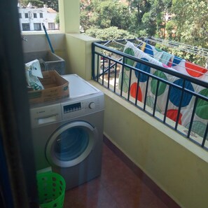 Apartment, 2 Bedrooms | Laundry