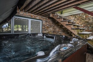 Bain à remous extérieur