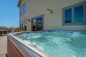 Hus, flere senger, spabadekar | Spa