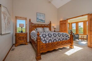House, Multiple Beds, Hot Tub | 5 bedrooms, free WiFi, bed sheets - Infinite View 5 Bedroom House (McHenry)