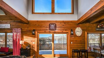 Huis, meerdere bedden, hot tub, uitzicht op bergen | Interieur