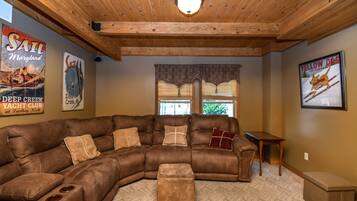 House, Multiple Beds, Hot Tub | Living room | TV, fireplace