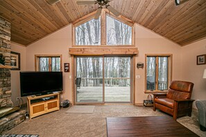 House, Multiple Beds, Hot Tub | Living room | TV, fireplace, DVD player - Finn McCool's 5 Bedroom House (Oakland)