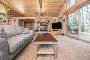 House, Multiple Beds, Hot Tub | Living room | TV, fireplace, DVD player - Finn McCool's 5 Bedroom House (Oakland)