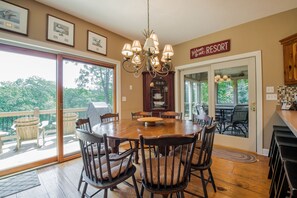 House, Multiple Beds, Hot Tub | Private kitchen | Fridge, microwave, oven, stovetop