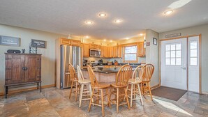 House, Multiple Beds, Hot Tub, Mountain View | Private kitchen | Coffee/tea maker, fridge, microwave, oven - Boxer Overlook 5 Bedroom House (Oakland)