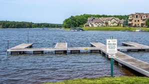Lake - Unforgettable 8 Bedroom House (Swanton)