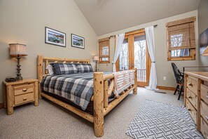 House, Multiple Beds, Hot Tub | 4 bedrooms, free WiFi, bed sheets