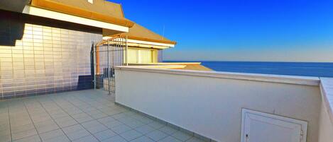 Apartment, 2 Bedrooms (C) | Balcony