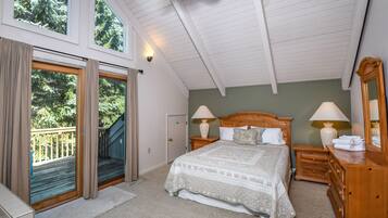 Rumah, Beberapa Tempat Tidur, hot tub | 3 kamar tidur, Wi-Fi gratis, dan seprai linen