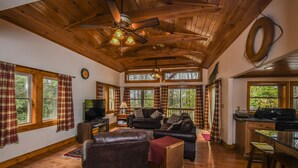 House, Multiple Beds, Hot Tub | Living room - Happy Trails 3 Bedroom House (Oakland)