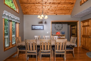 House, Multiple Beds, Hot Tub | Private kitchen | Fridge, microwave, oven, stovetop - Misty Creek 5 Bedroom House (McHenry)