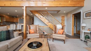 House, Multiple Beds, Hot Tub, Mountain View | Living room | TV, fireplace - The Quarterdeck 4 Bedroom House (Oakland)