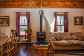 TV, fireplace - Black Bear Retreat 3 Bedroom House (Swanton)