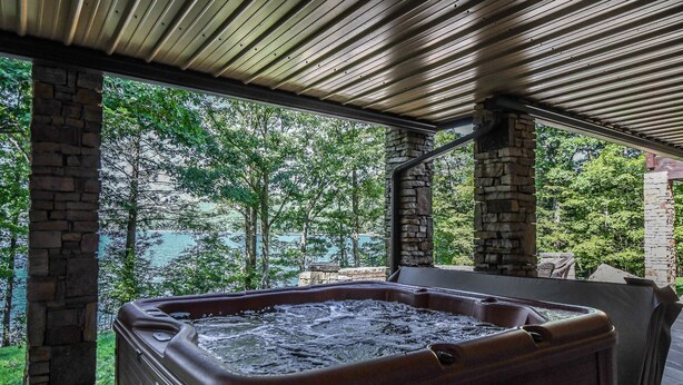House, Multiple Beds, Hot Tub | Spa - Dreamscapes 5 Bedroom House (Swanton)